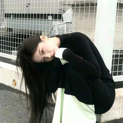 骆驼女孩的沙漠之旅